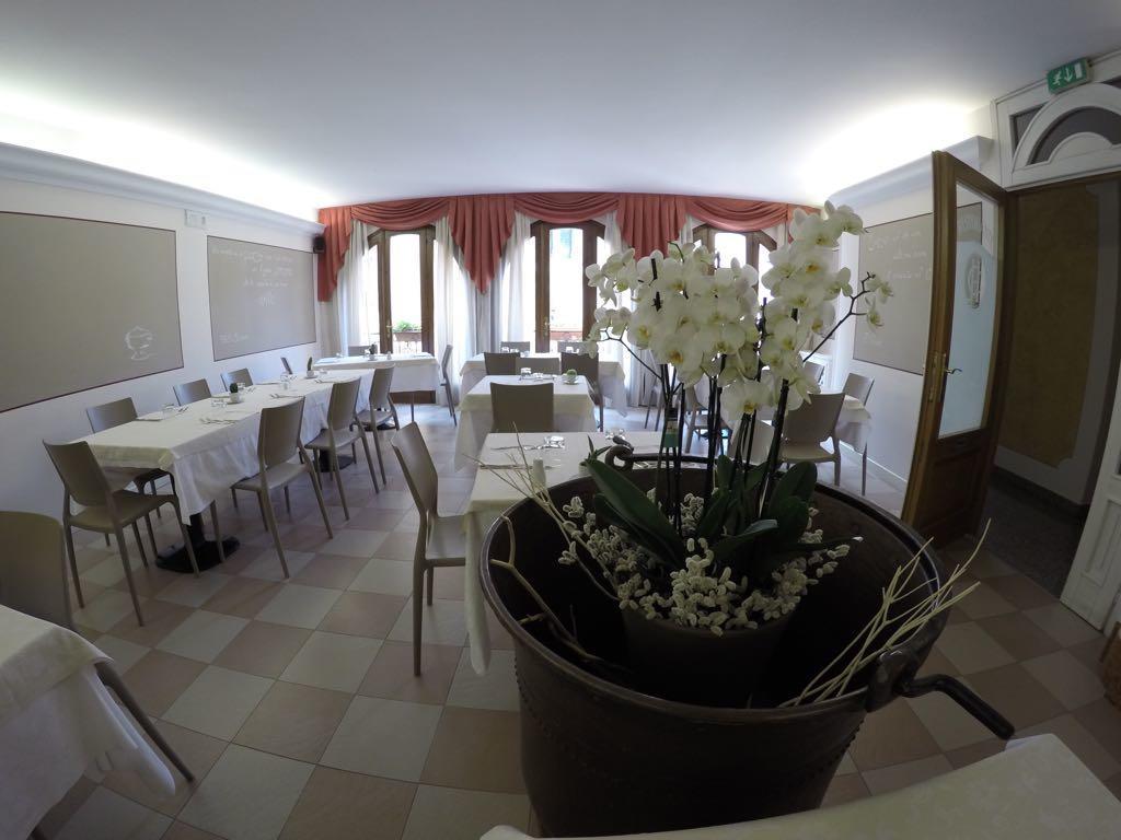 Vestone Hotel Ristorante Centrale מראה חיצוני תמונה